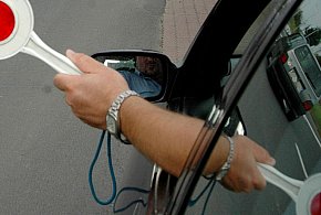 Od początku roku policjanci zatrzymali 13,8 tys. kierowców jeżdżących mimo zakazu-367322