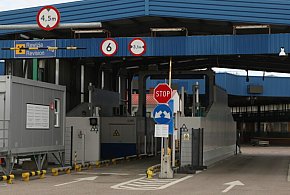 Szef MSWiA podpisał rozporządzenie ws. otwarcia dwóch drogowych przejść granicznyc-367788