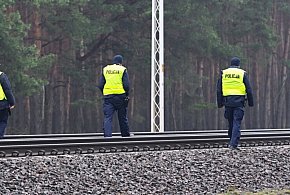 Tajemniczy obiekt przy torach na odcinku Puławy Azoty – Zarzeka-367830