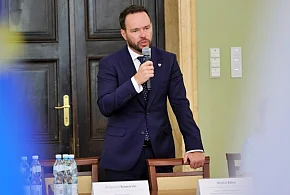 Wojewoda lubelski uniewinniony w sprawie zdjęcia krzyża-367825