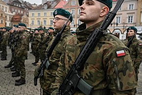 Prawie 500 żołnierzy złożyło przysięgę wojskową w Lublinie-368529