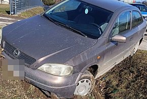 Pijany kierowca nie zatrzymał się do kontroli. Po chwili był w rowie