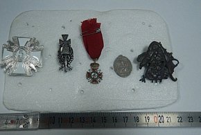 Odznaczenia w kabinie TIR-a w Dorohusku