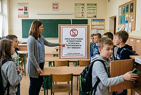 Zakaz smartfonów w podstawówkach od września