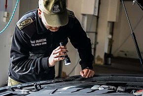 6,5 mln paczek nielegalnych papierosów. Służby rozbiły grupę