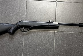 Uzbrojony mężczyzna w Krasnymstawie. Interweniowała policja