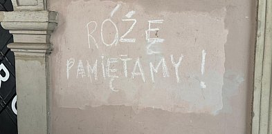 Tablica Róży Luksemburg dzieli Zamość