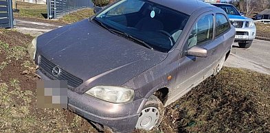 Pijany kierowca nie zatrzymał się do kontroli. Po chwili był w rowie