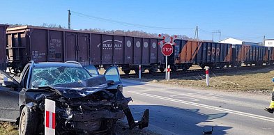 W Lubyczy Królewskiej samochód uderzył w lokomotywę