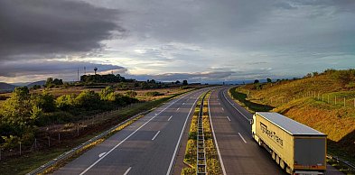 Dlaczego firmy transportowe potrzebują stałej obsługi prawnej