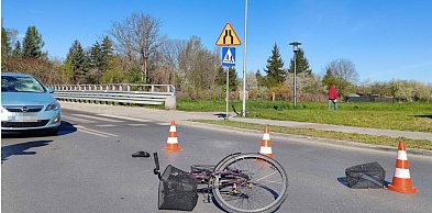 Zamość: potrącenie rowerzystki na przejeździe, 64-latka ranna