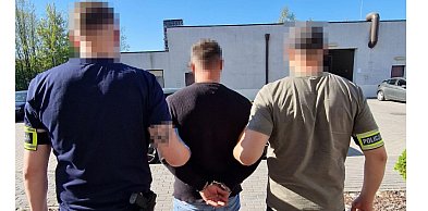 Latami ukrywał się po pijackim wypadku. Wpadł pod Tomaszowem