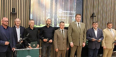 Uhonorowani za akcję gaśniczą w Puszczy Solskiej