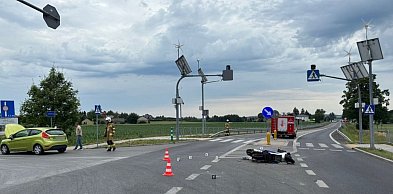 Wypadek na DK17. 40-latka po alkoholu staranowała motorower