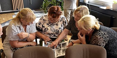 Historia ukryta na szklanych negatywach. Mieszkańcy Harasiuk odkrywali przeszłość