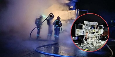 Płonęły ciężarówki i kombajn. Noc grozy-368373