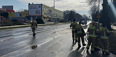 Awaria wodociągu w Zamościu. Problemy z dostępem do wody i utrudnienia w ruchu