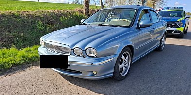 Pijany kierowca Jaguara uciekał przed policją. Miał 2 promile