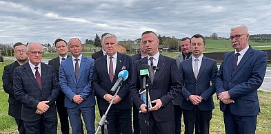 Droga 858 w bardzo złym stanie. Samorządy apelują o wsparcie