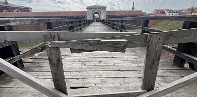 Remont mostu przy Nowej Bramie Lubelskiej coraz bliżej