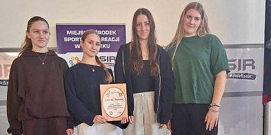 Uczennice z Biłgoraja najlepsze w pływaniu-368076