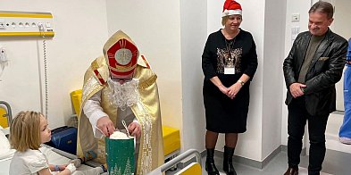 Święty Mikołaj odwiedził małych pacjentów w Zamościu-368334
