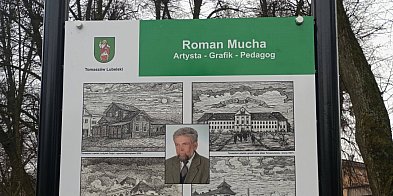 Tablica upamiętniająca Romana Muchę-368346