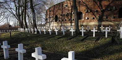 Ponad 236 tys. zł dla Zamościa na renowację mogił