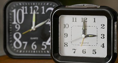 Sondaż: 61 proc. ankietowanych przeciwko zmianom czasu-367335