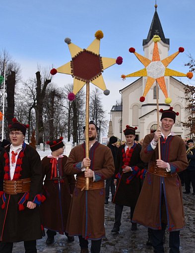 Orszak Trzech Króli w Łukowej i Chmielku-369070