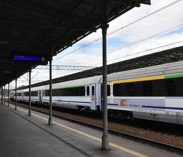 Specjalna oferta Intercity. Nauczyciele i studenci pojadą pociągiem za złotówkę-366615