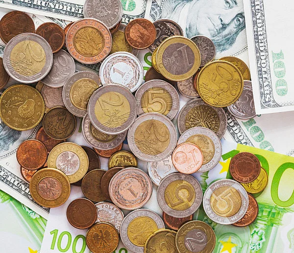 Koniec znanego kantoru internetowego. Co z poszkodowanymi po upadłości?-367402