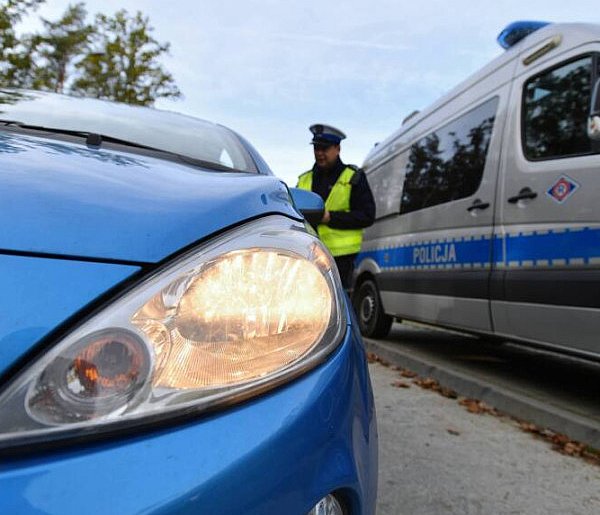 MSWiA: w sobotę kierowcy w całej Polsce mogą bezpłatnie sprawdzić oświetlenie-367791