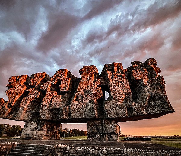 Muzeum na Majdanku: na niemieckiej aukcji ponad 20 artefaktów dot. więźniów obozu-367815