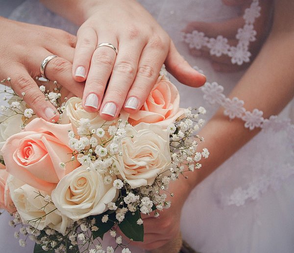 40 tys. zł za ślub i dziecko. PiS chce zachęcać do małżeństw i rodzicielstwa-368053