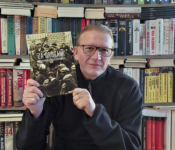 „Za drutami. Z archiwum ludzkich wspomnień”. Spotkanie autorskie w Skierbieszowie-368154