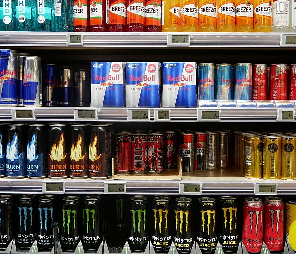 Popularne napoje pójdą ostro w górę. Rząd szykuje podwyżkę VAT-368316