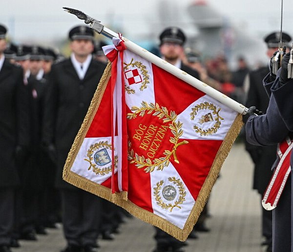 Promocja oficerska w Dęblinie 184 absolwentów szkół wojskowych-368353