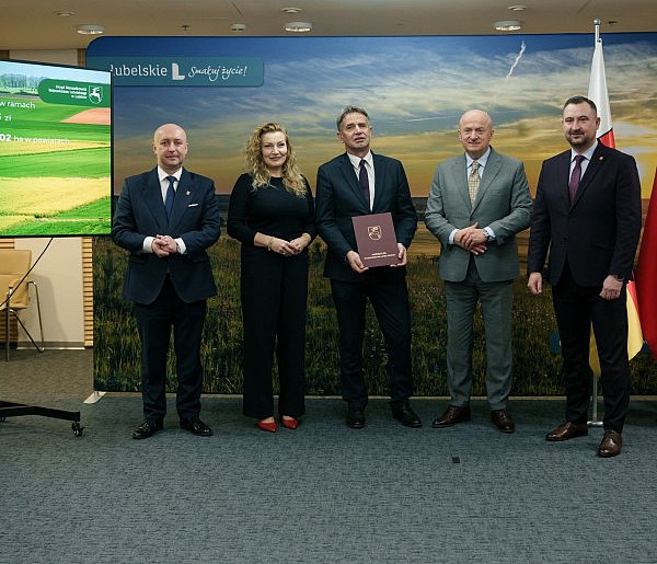 30 mln zł dla trzech powiatów na scalanie gruntów-368849