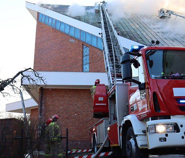 Lublin/ Pożar dachu kościoła przy ul. Kunickiego (aktl.)-368873