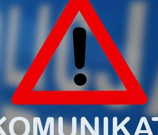 Całkowita blokada DK17 w Izbicy po zderzeniu Audi z ciężarówką-368902