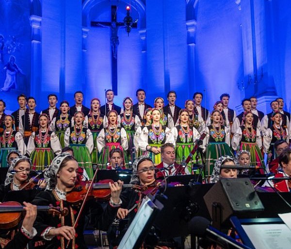 Mazowsze rozświetliło serca Zamościa kolędą-369127