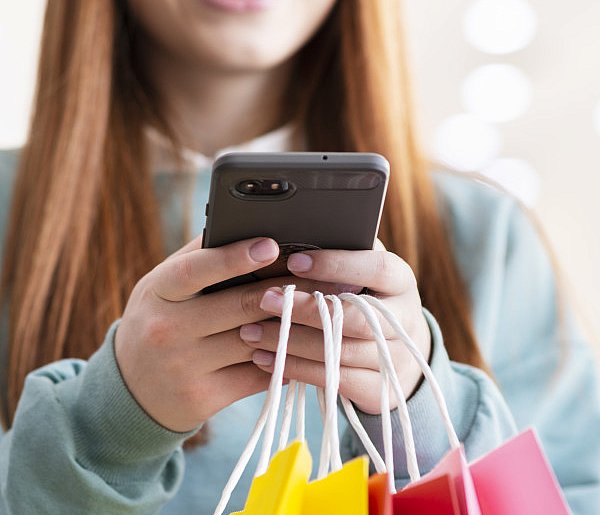 Zalando i Temu podpadły urzędowi. Klienci byli wprowadzani w błąd-369284