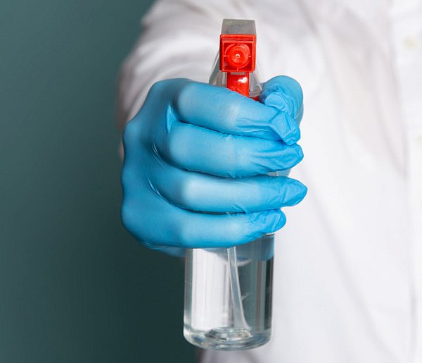 Natychmiastowe wycofanie preparatu. Jest komunikat GIF