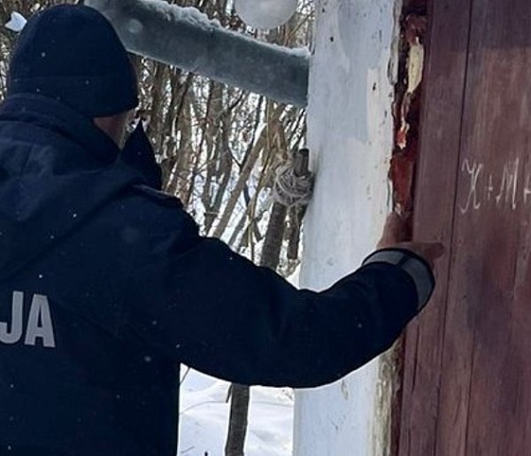 W czterech ścianach marzła samotnie. Pomoc przyszła na czas