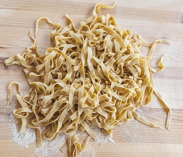 Makaron wycofany z całej Polski. GIS tłumaczy, co wykryto na etykiecie