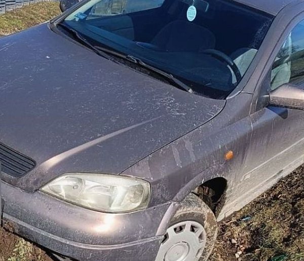 Pijany kierowca nie zatrzymał się do kontroli. Po chwili był w rowie