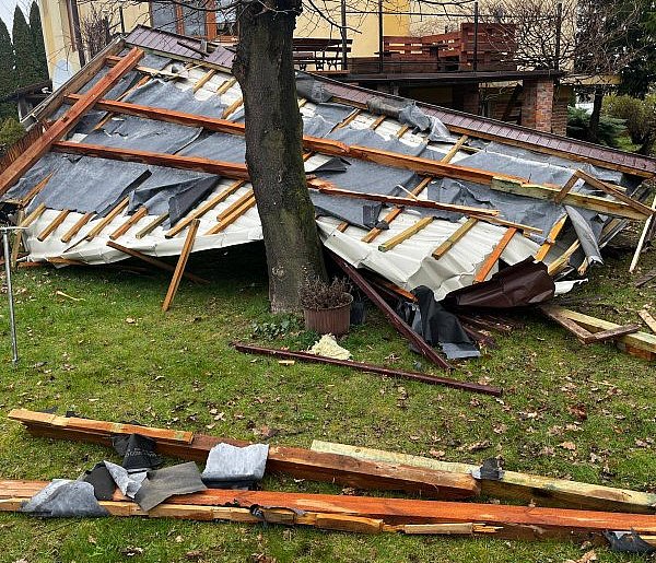 Silny wiatr nad powiatem zamojskim