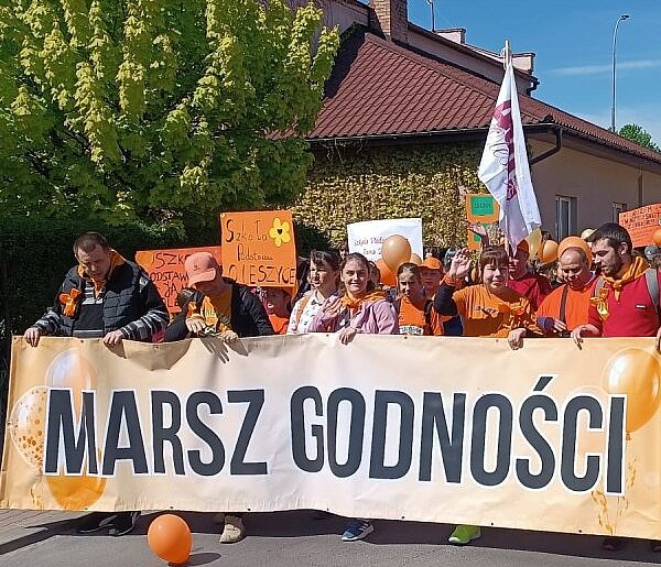 Tłumy na Marszu Godności w Oleszycach