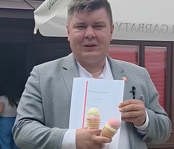 Darmowe lody za pasek w Szczebrzeszynie. Zapłaci burmistrz